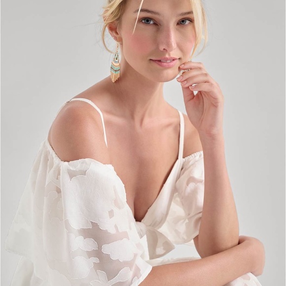 Gorgeous cold shoulder maxi dress 2 - Picture 2 of 5